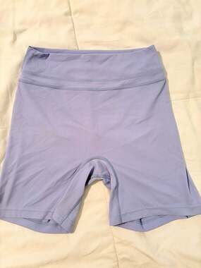 Dynafit Women's Scrunch Butt Biker Yoga Athletic Gym Shorts Lavender Small